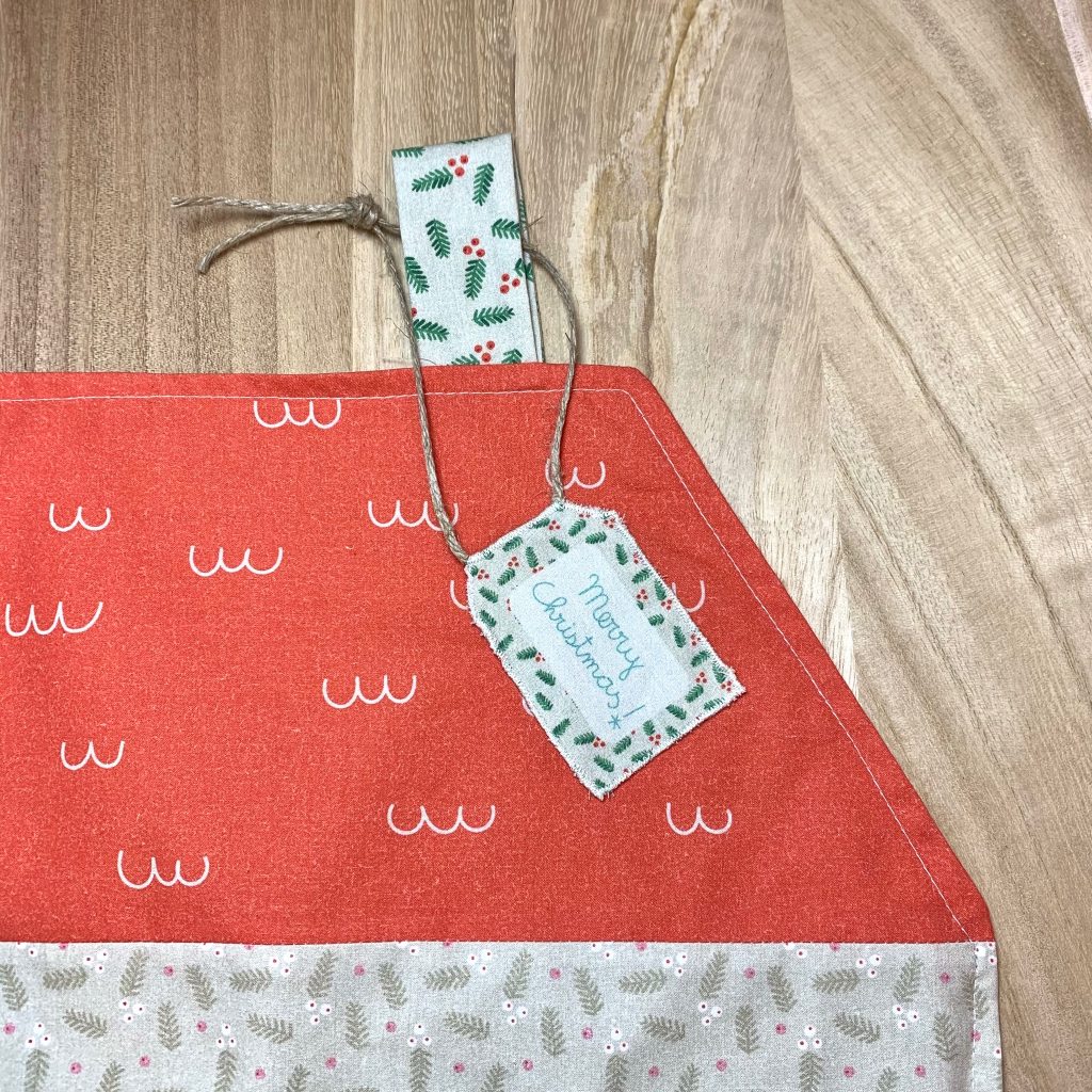 Hacer la etiqueta regalo del calendario de adviento la blu con zigzag y cordel