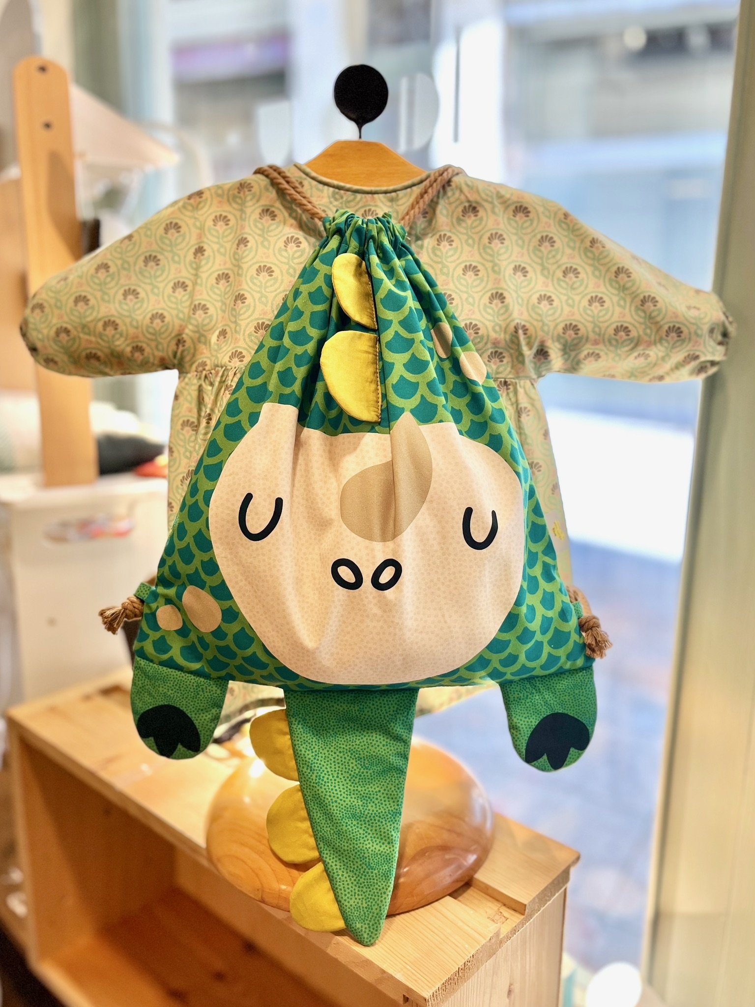 Mochila Dino-Drac – Panel de tela para cortar y coser - Imagen 2