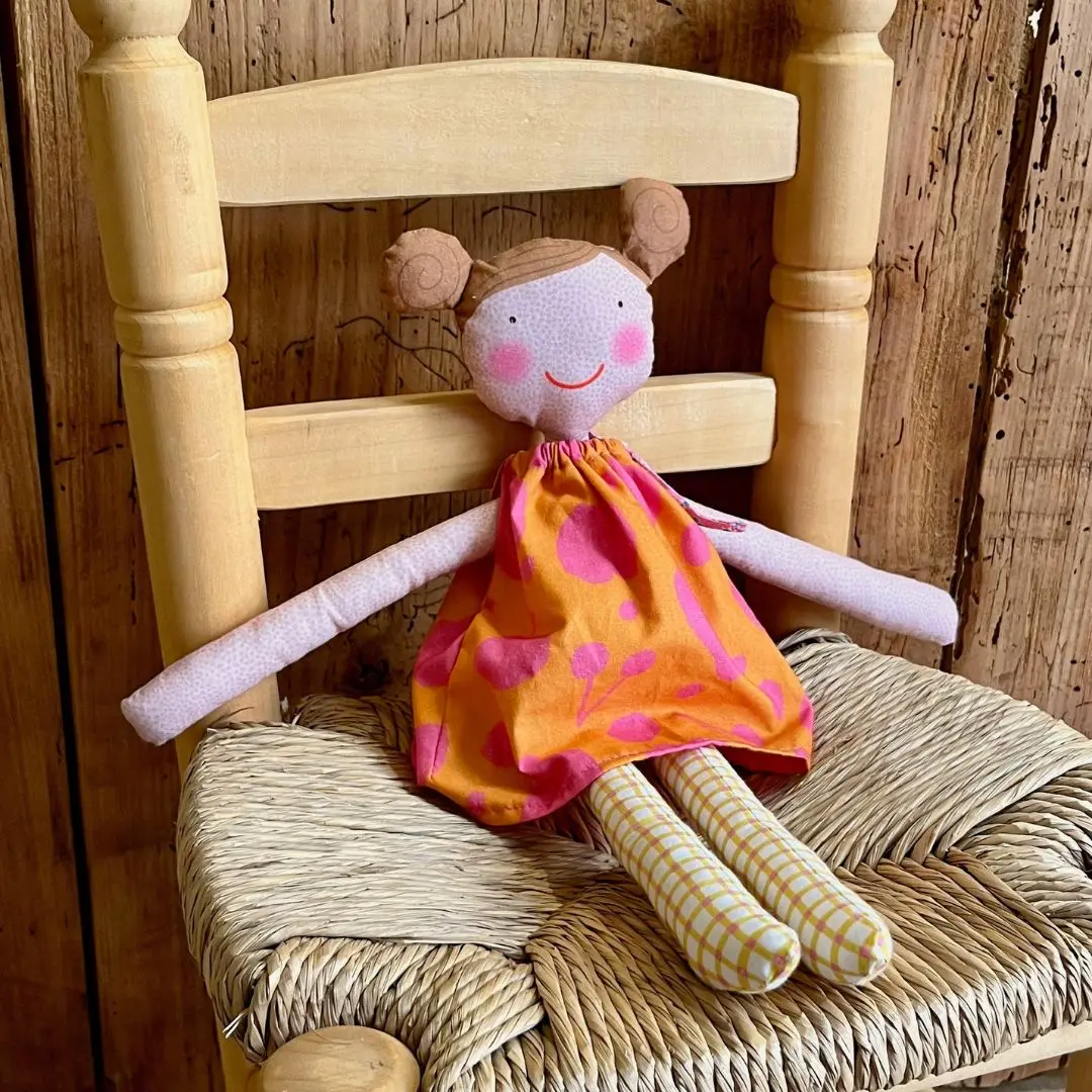 Muñeca Lily - Panel de tela para cortar y coser - Imagen 2
