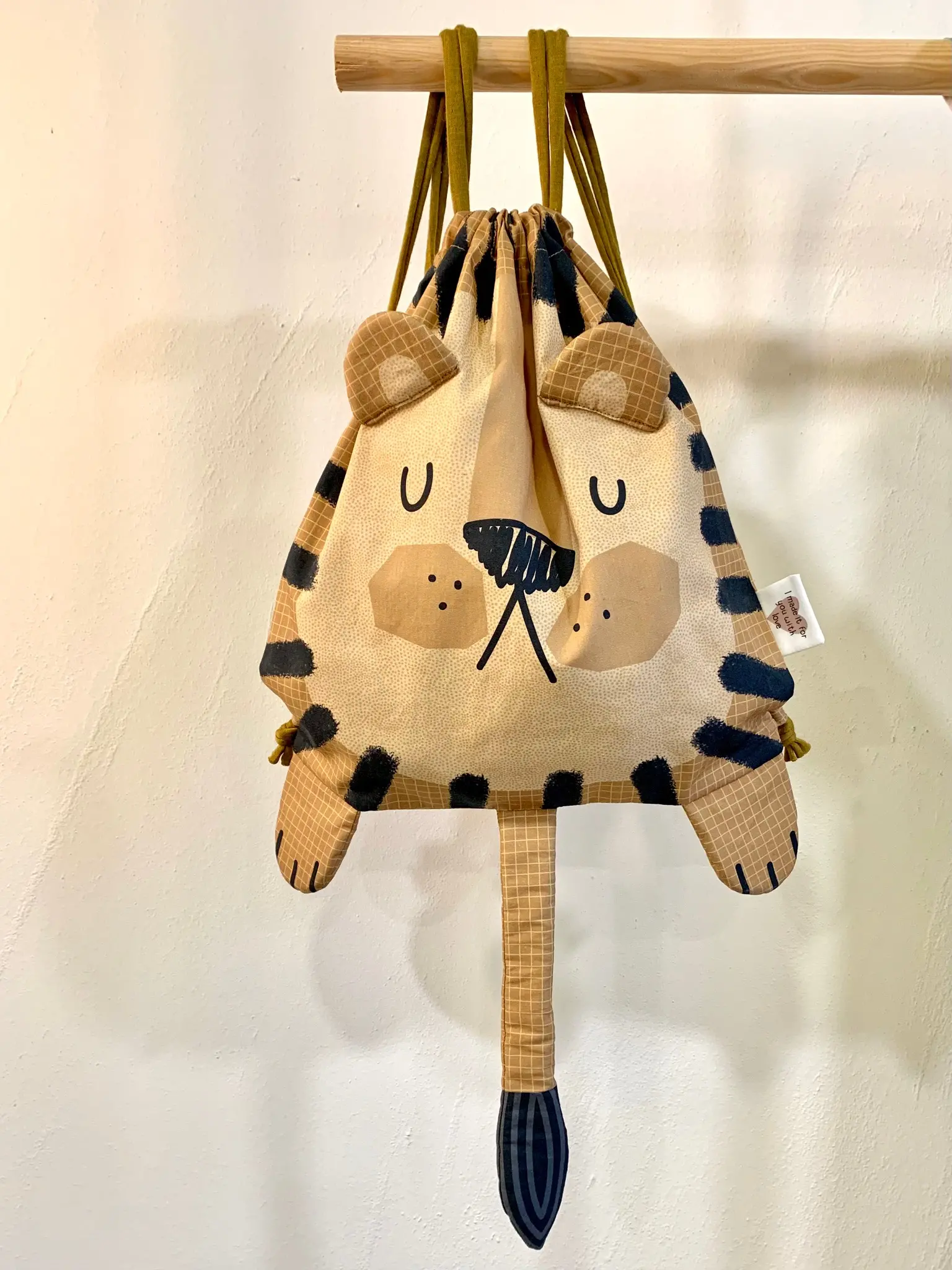 Mochila León - Panel de tela para cortar y coser - Imagen 2