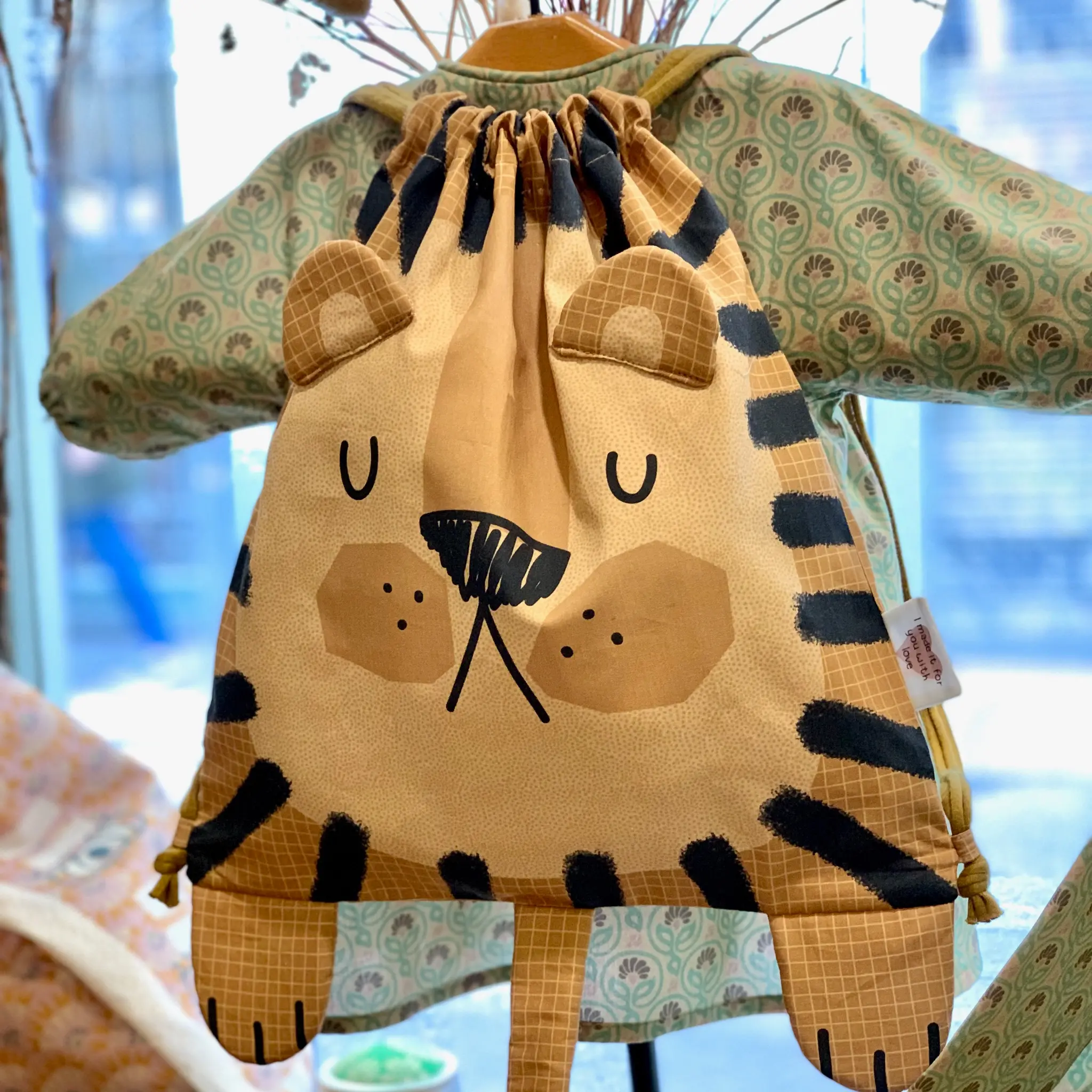 Mochila León - Panel de tela para cortar y coser - Imagen 3